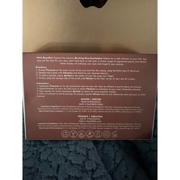 Chella Makeup Eyeshadow Palette, Travel Size, Blushing Rose - Picture 3 of 3